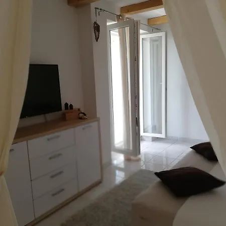 Cactus Apartment *